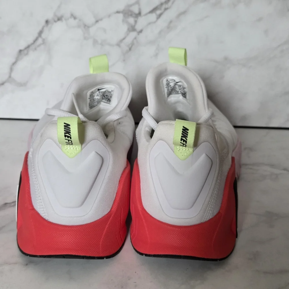 Nike Free Metcon 6 White Bright Crimson Pink Foam Womens Sneakers Shoes 11.5